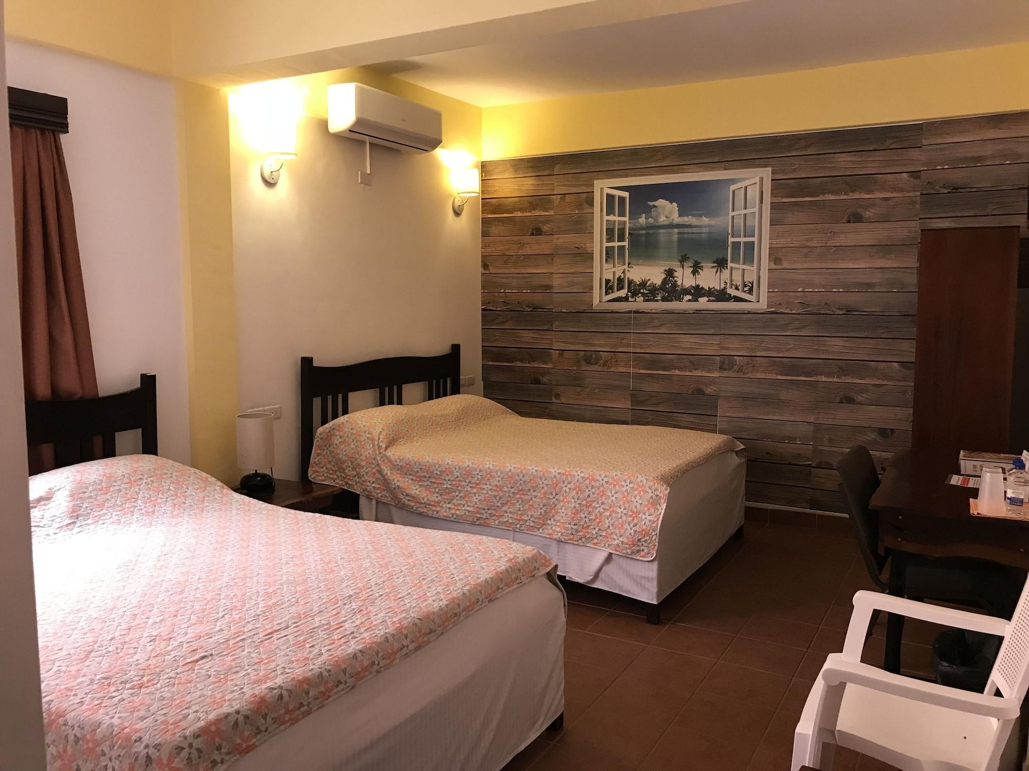 Easy Inn Hotel 벨리즈 시티 외부 사진